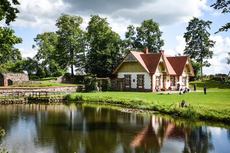 Pildid ja vaated Luke Mõisast